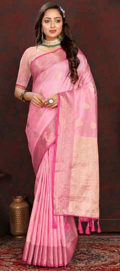 Reception, Traditional Pink and Majenta color Saree in Silk cotton fabric with South Weaving, Zari work : 1944000