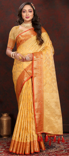 Yellow color Saree in Silk cotton fabric with Weaving, Zari work