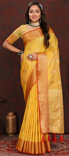 Yellow color Saree in Silk cotton fabric with Weaving, Zari work