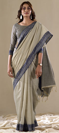 Beige and Brown color Saree in Cotton fabric with Printed work