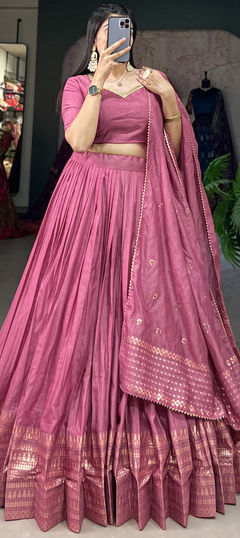Pink and Majenta color Lehenga in Chanderi Silk fabric with Weaving, Zari work