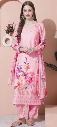 Pink and Majenta color Salwar Kameez in Cotton fabric with Digital Print, Floral work