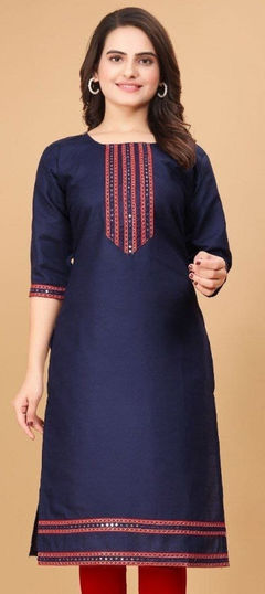 Casual Blue color Kurti in Cotton fabric with Elbow Sleeve, Straight Patch work : 1946582