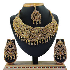 Gold Rodium Polish Gold color Necklace in Metal Alloy studded with CZ Diamond
