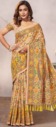 Beige and Brown color Saree in Cotton fabric with Printed work