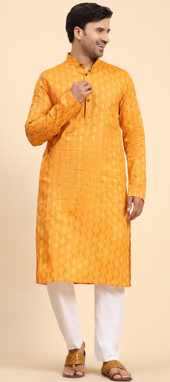 Casual Yellow color Kurta in Cotton fabric with Weaving work : 1950542