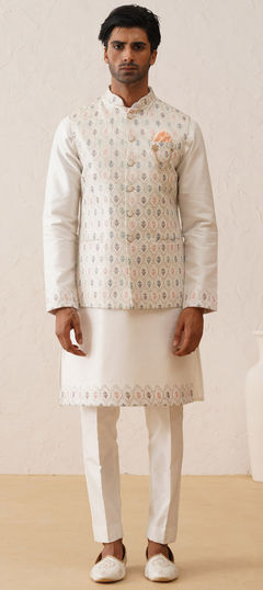 Green color Kurta Pyjama with Jacket in Silk fabric with Embroidered, Sequence, Thread work