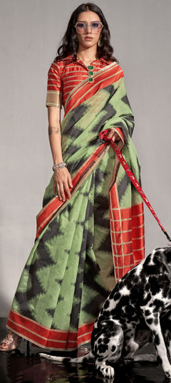 Green color Saree in Silk fabric with Printed, Weaving work