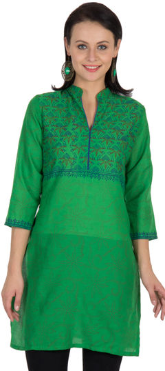 Green color Kurti in Cotton fabric with Printed work