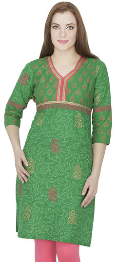 Green color Kurti in Cotton fabric with Printed work