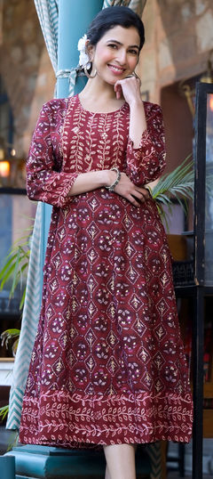 Red and Maroon color Kurti in Rayon fabric with Mirror, Printed work