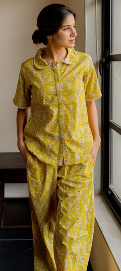 Yellow color Co-ords Set in Cotton fabric with Floral, Printed work