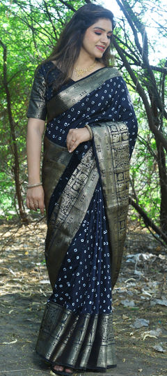 Festive, Party Wear, Traditional Black and Grey color Saree in Kanjeevaram Silk fabric with Rajasthani Bandhej, Printed, Weaving work : 1955504