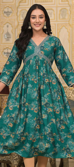 Casual Green color Kurti in Blended fabric with Anarkali, Long Sleeve Floral, Printed work : 1955806