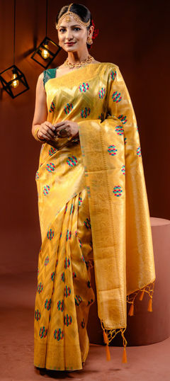 Gold color Saree in Banarasi Silk fabric with Weaving, Zari work