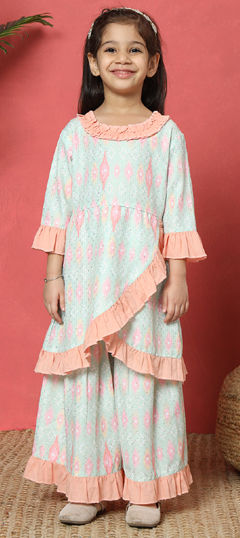 Green color Girls Top with Bottom in Cotton fabric with Thread, Zari work