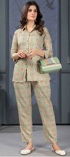 Green color Co-ords Set in Rayon fabric with Printed work