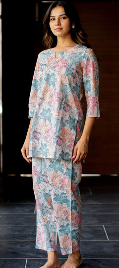 Multicolor color Co-ords Set in Cotton fabric with Printed work