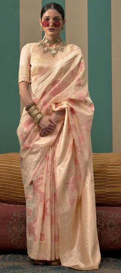 Pink and Majenta color Saree in Handloom fabric with Weaving work