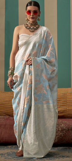 Blue color Saree in Handloom fabric with Weaving work