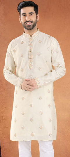 White and Off White color Kurta in Silk fabric with Embroidered, Sequence, Thread work