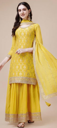 Festive, Reception Yellow color Salwar Kameez in Silk fabric with Palazzo, Straight Embroidered, Thread work : 1958177