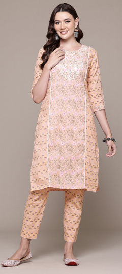 Pink and Majenta color Salwar Kameez in Cotton fabric with Embroidered, Floral, Printed, Resham, Thread work