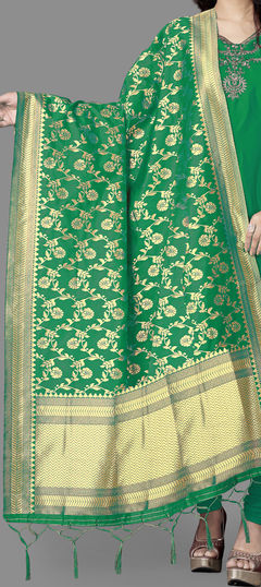 Green color Dupatta in Banarasi Silk fabric with Weaving work