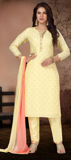 Festive, Party Wear, Reception Yellow color Salwar Kameez in Muslin fabric with Straight Embroidered, Resham, Thread work : 1959577