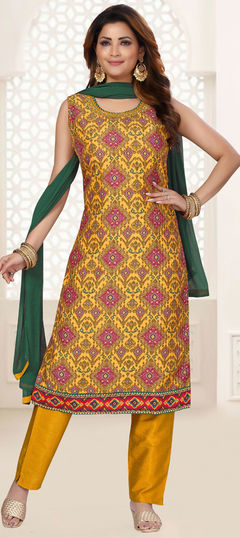 Festive, Party Wear, Reception Gold color Salwar Kameez in Muslin fabric with Straight Cut Dana, Printed work : 1959578