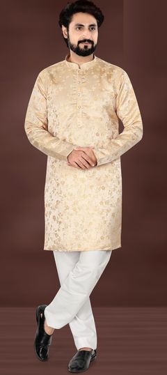 Party Wear Pink and Majenta color Kurta Pyjamas in Jacquard fabric with Weaving work : 1959710