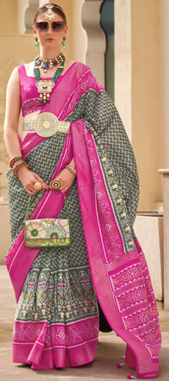 Green, Pink and Majenta color Saree in Silk fabric with Weaving work