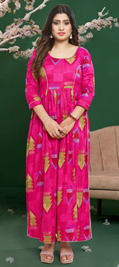 Pink and Majenta color Kurti in Rayon fabric with Digital Print work