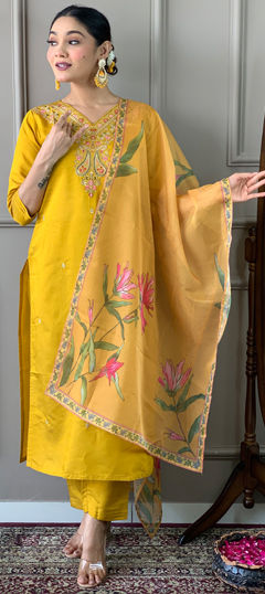 Yellow color Salwar Kameez in Viscose fabric with Embroidered, Resham, Sequence, Thread work