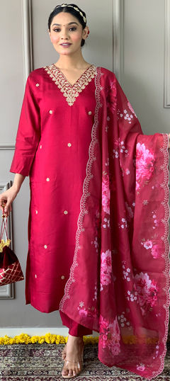 Pink and Majenta color Salwar Kameez in Viscose fabric with Embroidered, Resham, Thread work