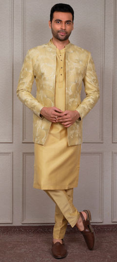 Festive Yellow color Kurta Pyjama with Jacket in Silk fabric with Embroidered, Thread work : 1963933