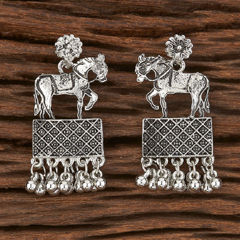 Silver Rodium Polish Silver color Earrings in Metal Alloy studded with Beads