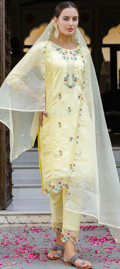 Yellow color Salwar Kameez in Viscose fabric with Embroidered, Resham, Thread work