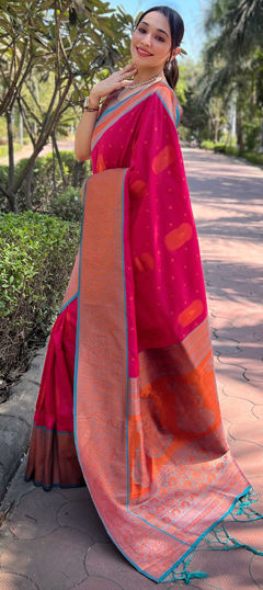 Pink and Majenta color Saree in Art Silk, Silk fabric with Weaving, Zari work