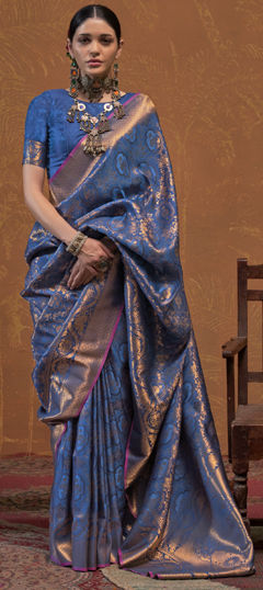 Blue color Saree in Handloom fabric with Weaving work