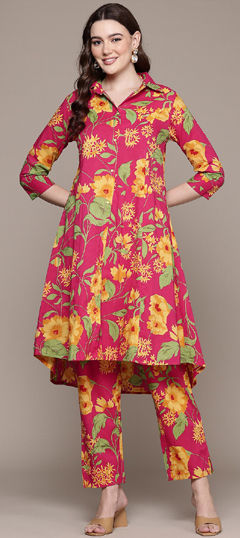 Pink and Majenta color Salwar Kameez in Cotton fabric with Printed work