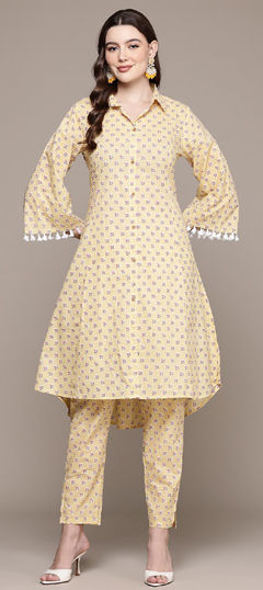 Yellow color Salwar Kameez in Cotton fabric with Floral, Printed work