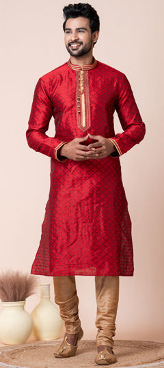 Red and Maroon color Kurta Pyjamas in Silk fabric with Thread, Weaving work