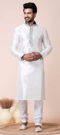 White and Off White color Kurta Pyjamas in Silk fabric with Thread, Weaving work