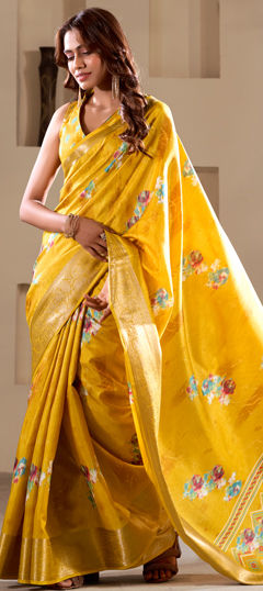 Yellow color Saree in Blended fabric with Printed work