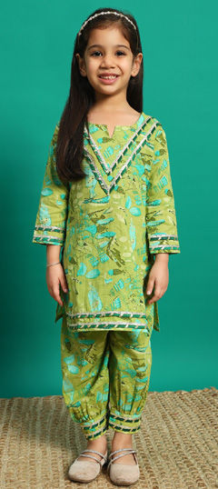 Festive, Summer Green color Girls Top with Bottom in Cotton fabric with Straight Gota Patti, Printed work : 1967979