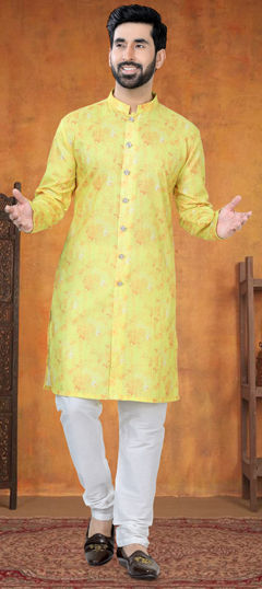 Yellow color Kurta Pyjamas in Cotton fabric with Printed work