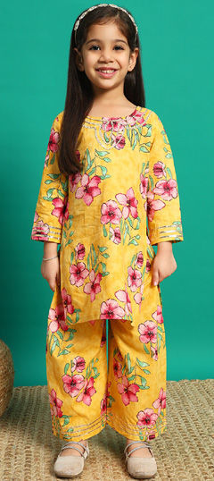 Yellow color Girls Top with Bottom in Cotton fabric with Floral, Gota Patti, Printed work