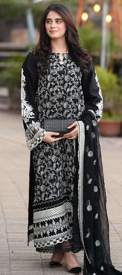 Festive, Traditional Black and Grey color Salwar Kameez in Faux Georgette fabric with Pakistani Embroidered, Sequence, Thread work : 1968259