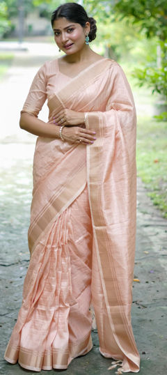 Pink and Majenta color Saree in Raw Silk fabric with Weaving, Zari work